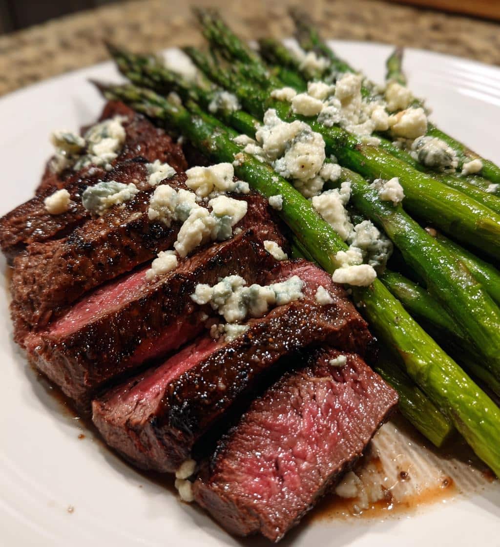 asparagus with blue cheese and beef