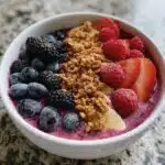 berry protein smoothie bowl recipe