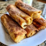 cinnamon roll french toast roll ups