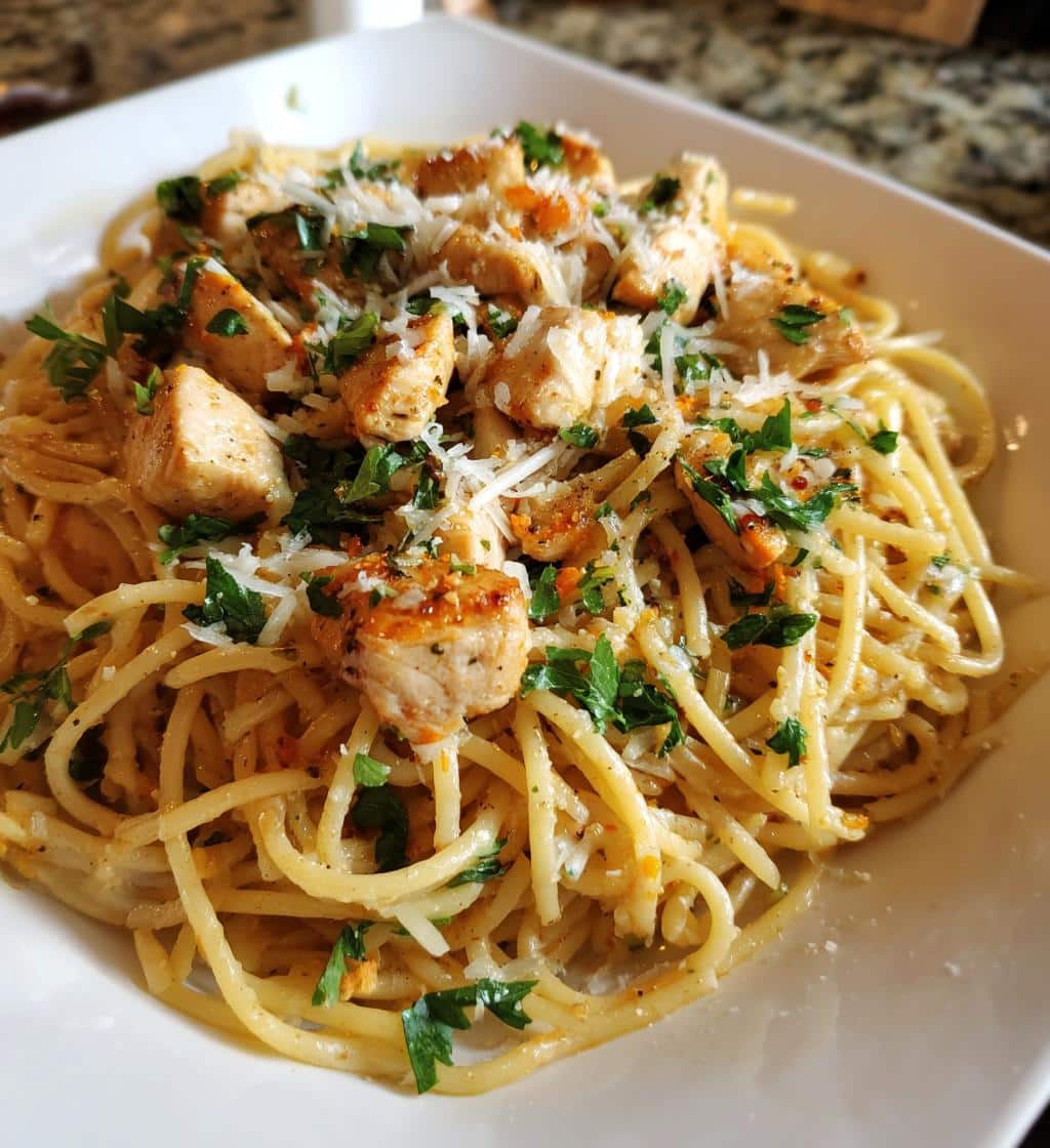 healthy garlic parmesan chicken pasta
