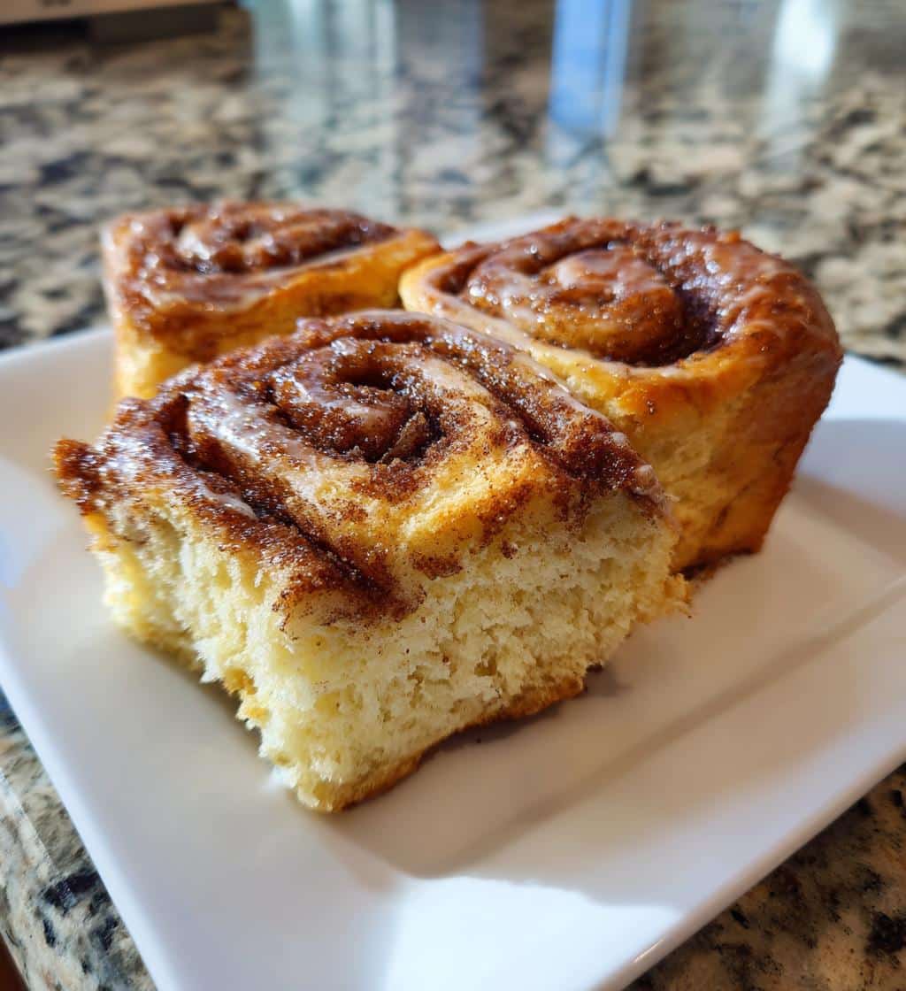 high protein banana bread cinnamon rolls - detail 1