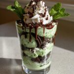 mint oreo parfait st patricks day mint parfaits