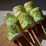 st patricks day marshmallow pops