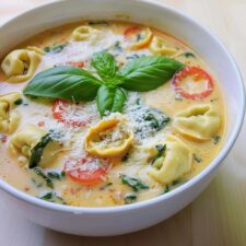 Creamy Tortellini Soup: A Heartwarming 30-Minute Delight