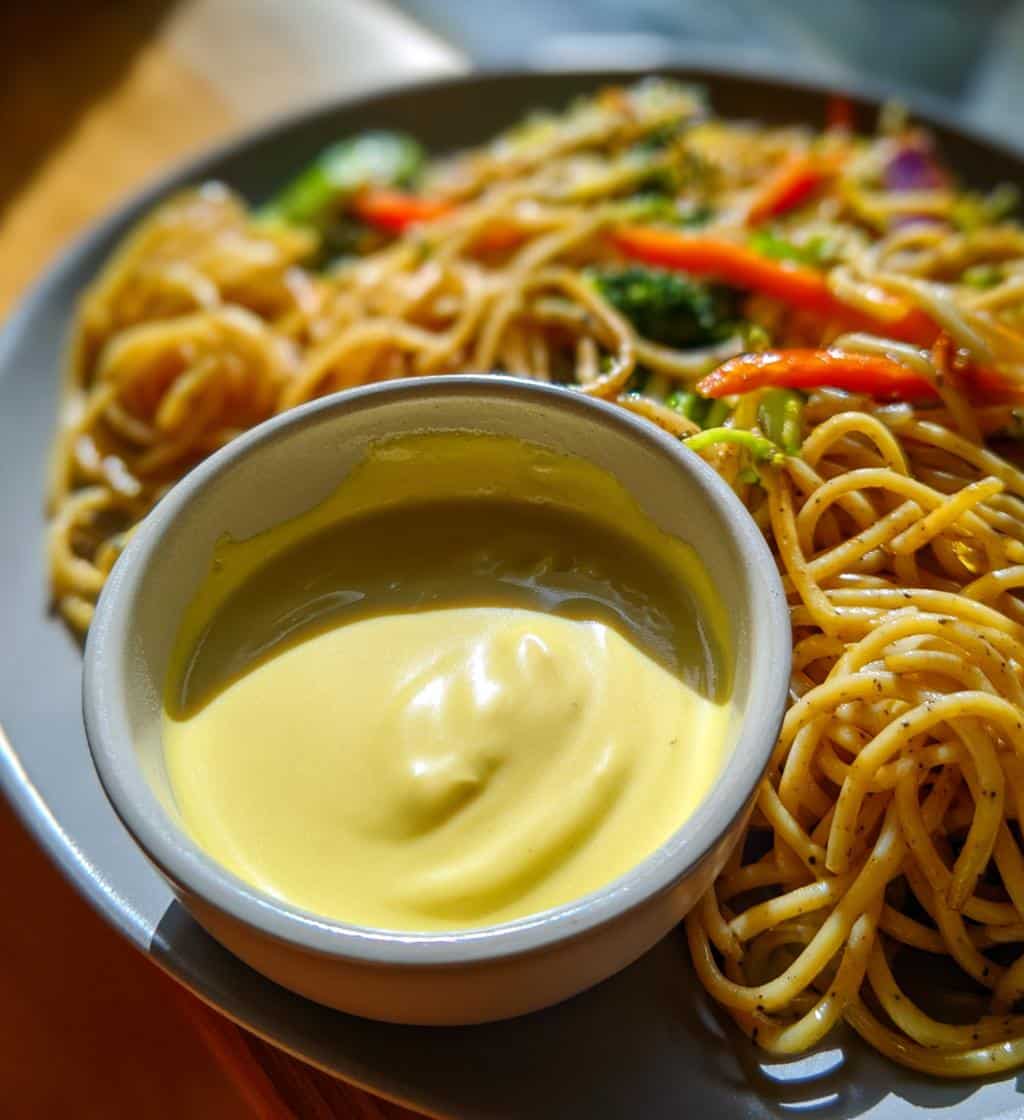 easy vegan cheese sauce recipe - detail 1