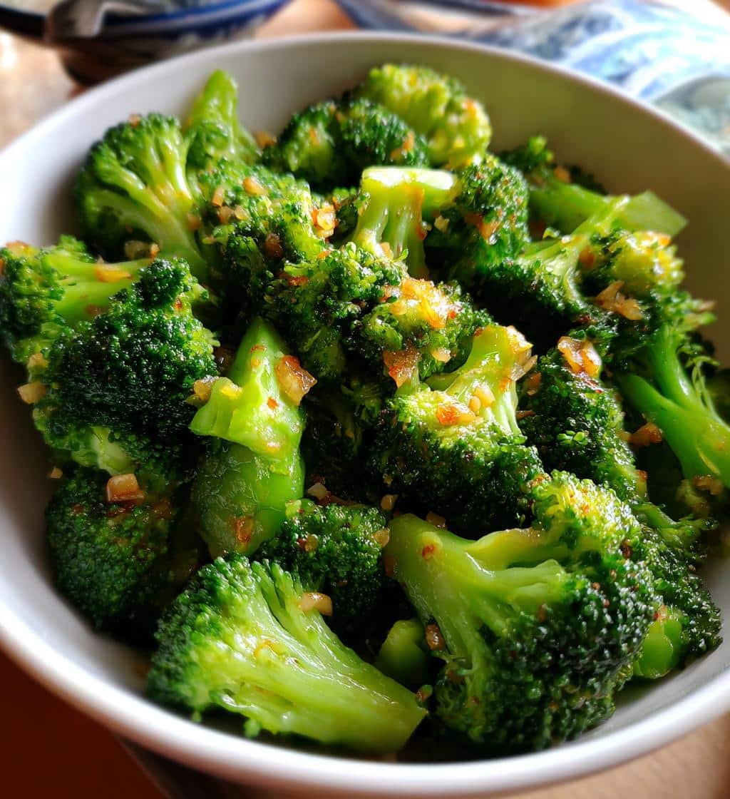 garlic broccoli stir fry - detail 1