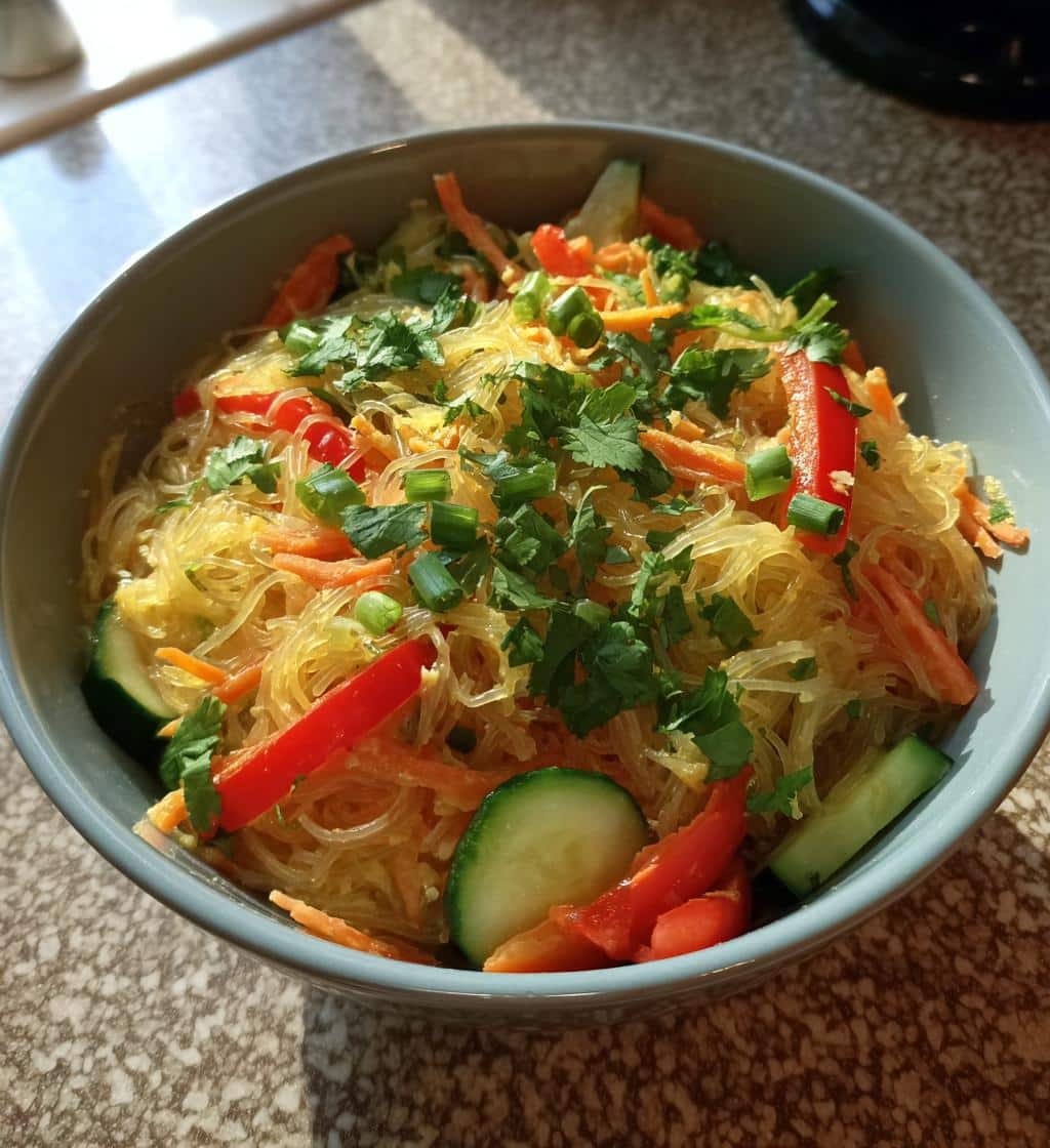glass noodle salad - detail 1