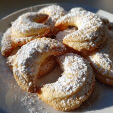 vanillekipferl: 7 Steps to Magical Melt-in-Your-Mouth Cookies