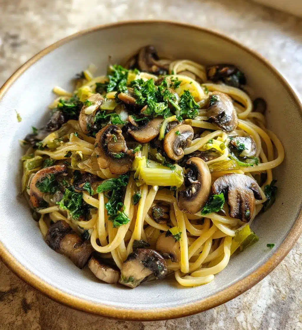 vegan leek mushroom pasta - detail 1