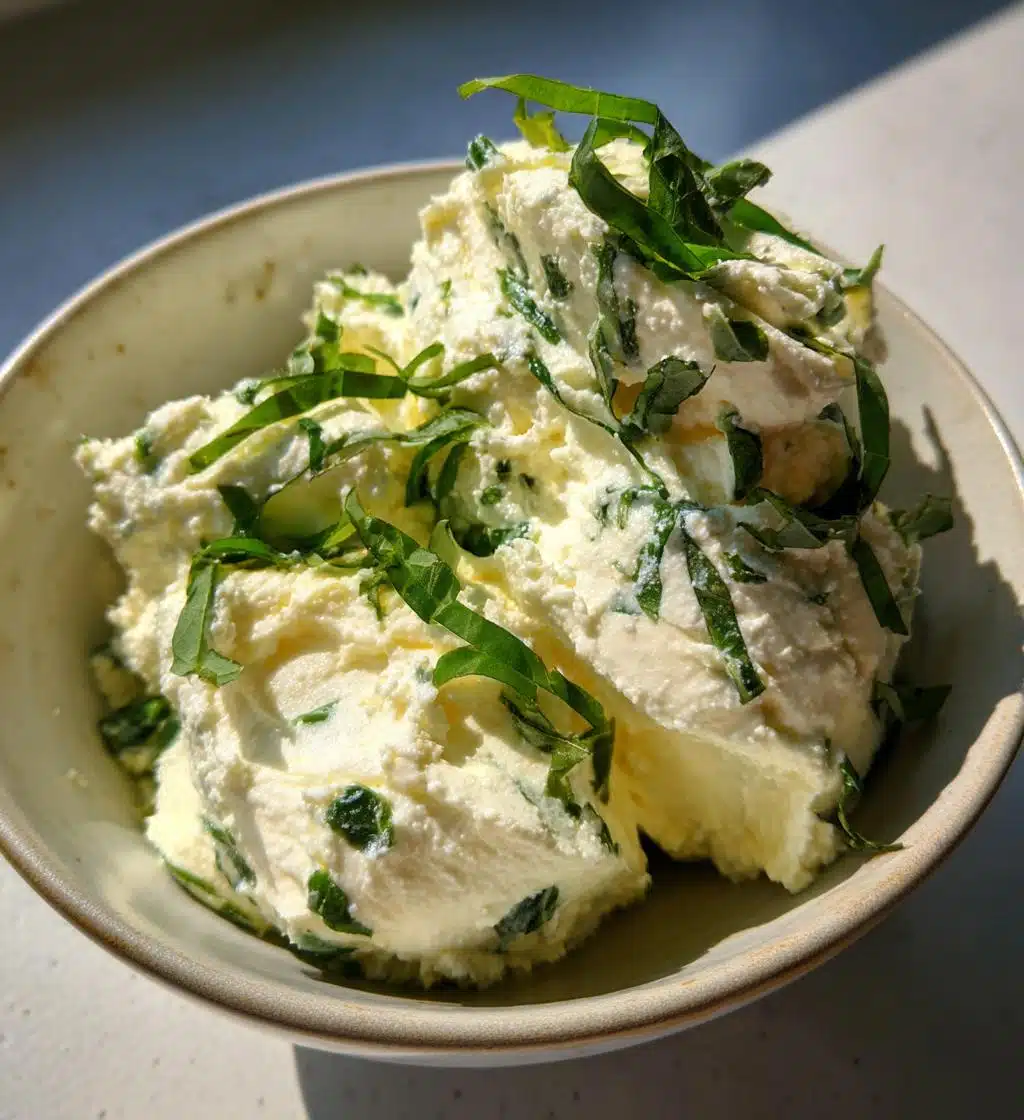 vegan ricotta cheese - detail 1