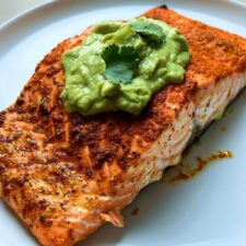 Baked Cajun Salmon with Avocado Sauce: 5 Flavorful Tips