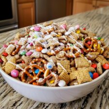 Christmas Chex Mix: 4 Steps to Holiday Bliss