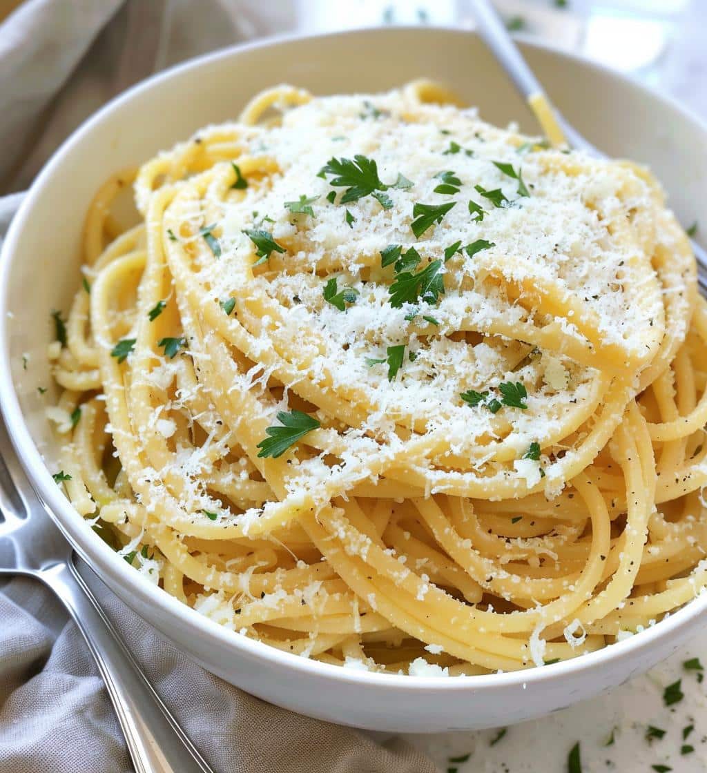 Garlic Parmesan Pasta - detail 1