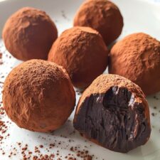 Holiday Truffles: 6 Irresistible Recipes to Savor