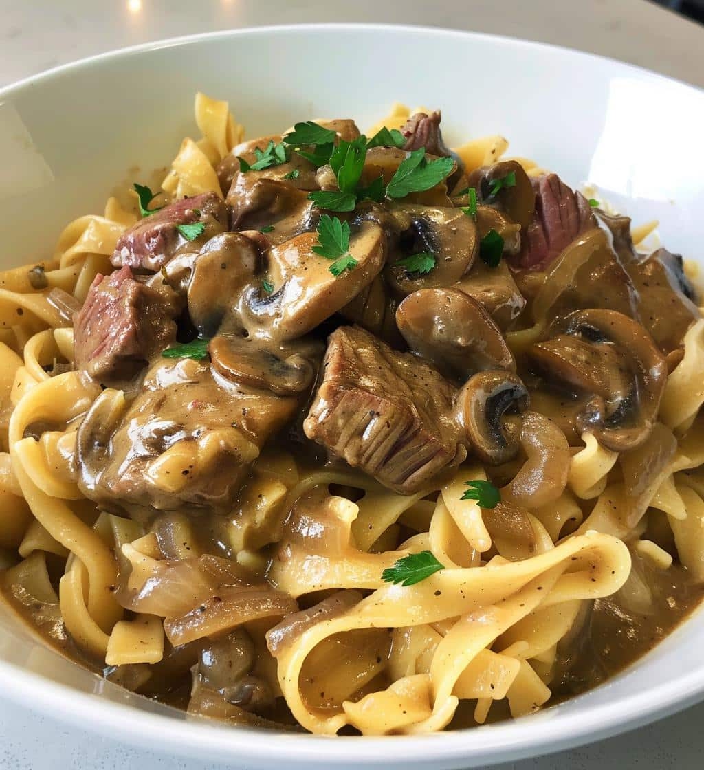 One-Pot Beef Stroganoff - detail 1