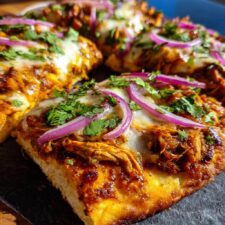 BBQ Chicken Flatbread: 22 Minutes to Flavorful Delight