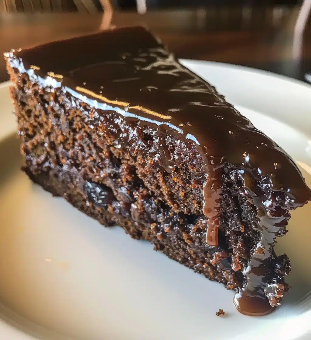 Dark Date & Nutmeg Cake with Glaze - detail 1