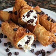 Cannoli Bites: 5 Irresistible Treats to Delight You