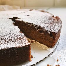 Farmhouse Ginger Spice Cake: 5 Reasons to Bake Today